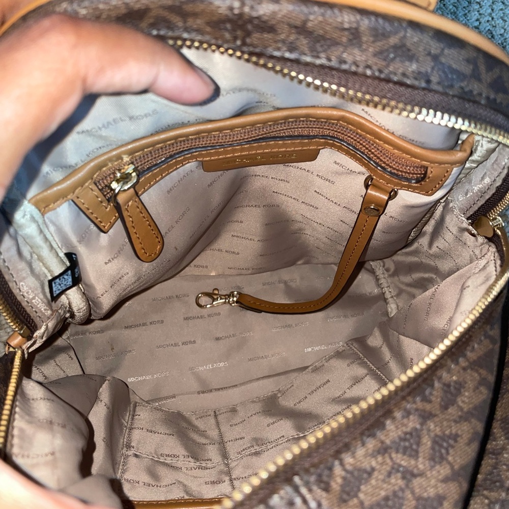 MK Rhea backpack - Picture 7 of 14